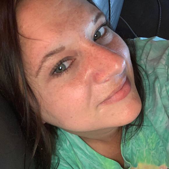 Meet your Posher, Heather - Picture 1 of 1